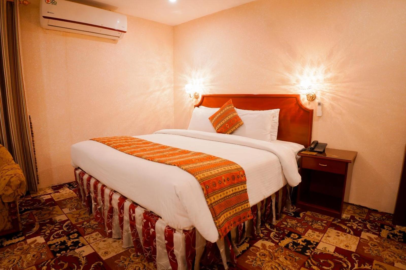 Indus Hotel Hyderabad Exterior photo