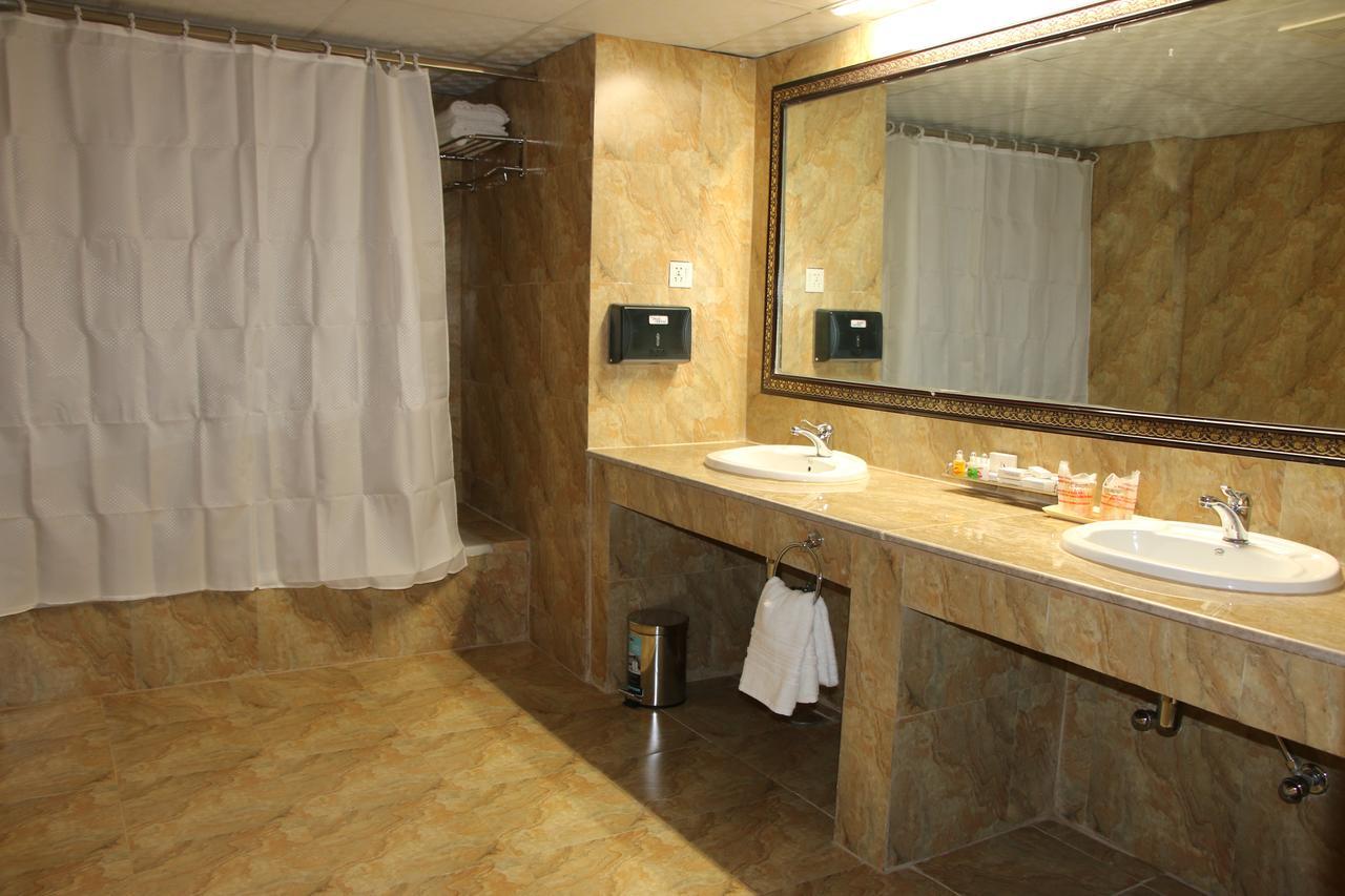 Indus Hotel Hyderabad Exterior photo