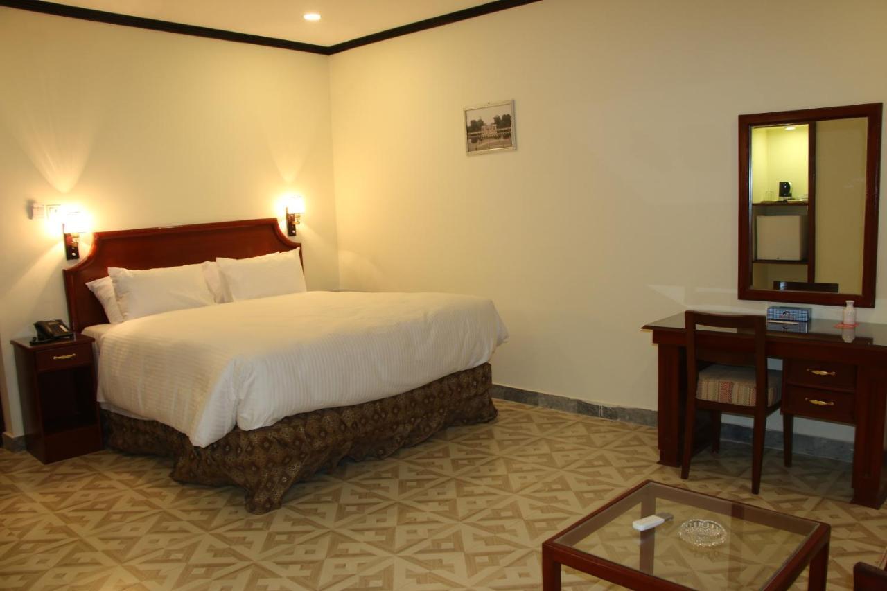 Indus Hotel Hyderabad Exterior photo